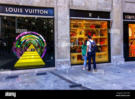 imagenes de louis vuitton|louis vuitton spain locations.